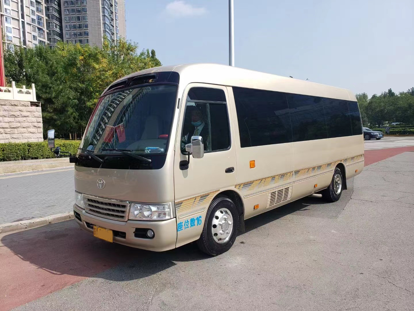 企業(yè)班車選恒日租車公司 企業(yè)班車選恒日租車公司